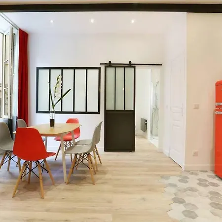 Apartment Cmg 61 Martin / Haut Marais Ii Paris