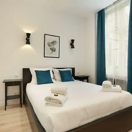 Apartment Cmg 61 Martin / Haut Marais Ii Paris