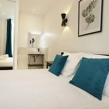 Apartment Cmg 61 Martin / Haut Marais Ii Paris